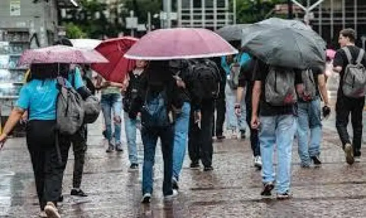 Ciclone coloca a região em alerta: Rio e SP terão chuva forte e queda de temperatura