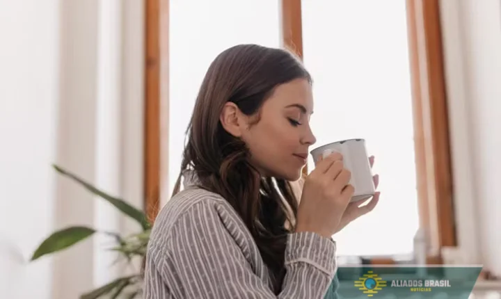 Cientistas descobrem como o café ajuda a proteger a saúde e retardar o envelhecimento