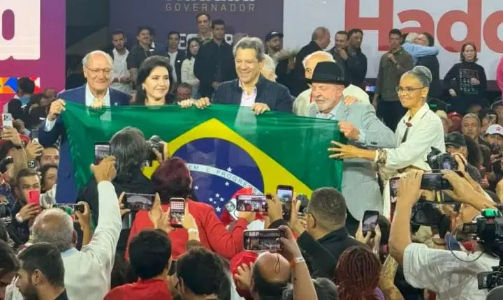 PT oficializa Haddad ao governo de São Paulo; petista faz ataques a Tarcísio e Lula mira adversários
