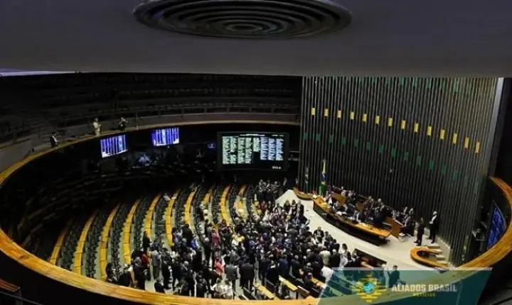 Congresso derruba vetos de Lula à LDO de 2026 e amplia flexibilização para municípios e período eleitoral