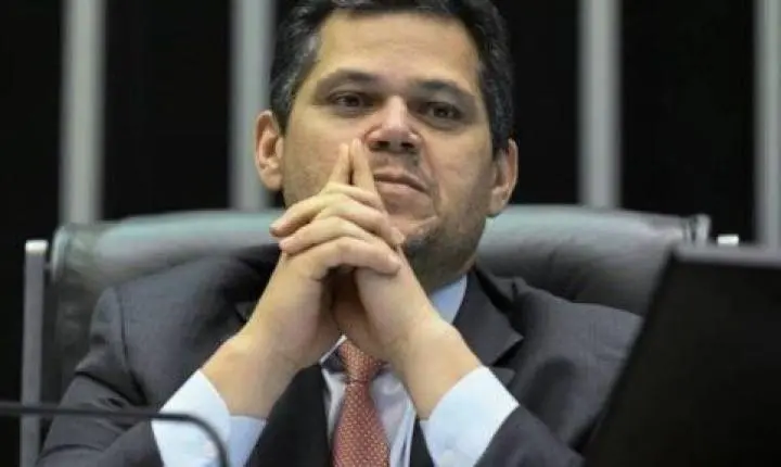 Davi Alcolumbre ligou para ministros do STF e chamou senadores da CPI de ‘loucos de hospício’