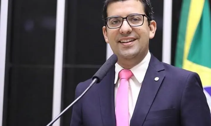 Deputado Marcelo Queiroz é alvo da PF em operação contra suposta fraude em programa de castração de animais