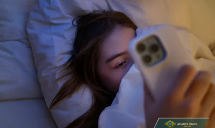 Dormir mal está ligado ao aumento do risco de câncer em pessoas com menos de 50 anos