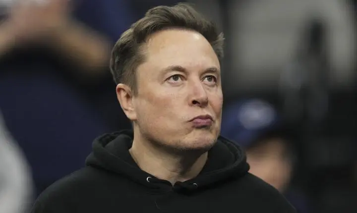 Elon Musk vira o primeiro trilionário da história da humanidade