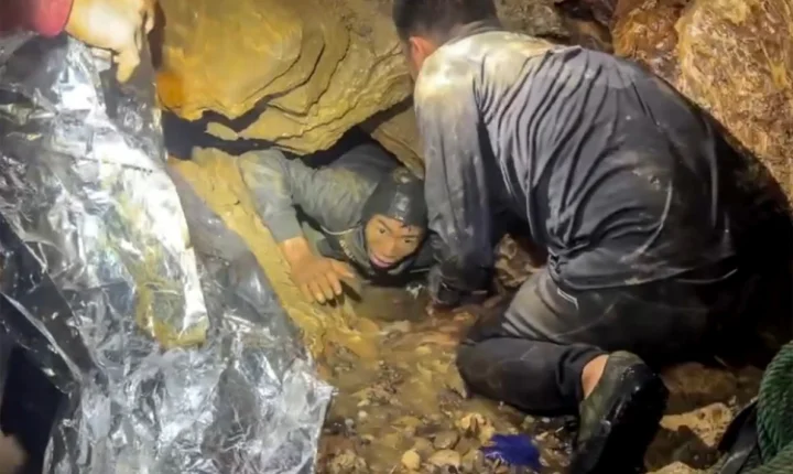 Equipes buscam nova entrada em caverna no Laos para encontrar desaparecidos