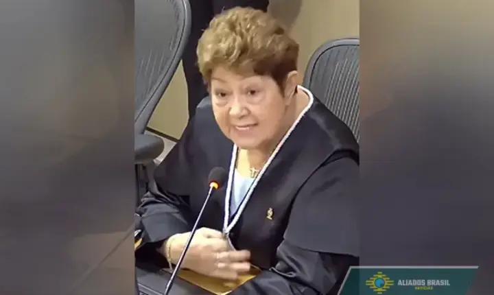 Fim de penduricalho levará juízes à “escravidão”, diz magistrada