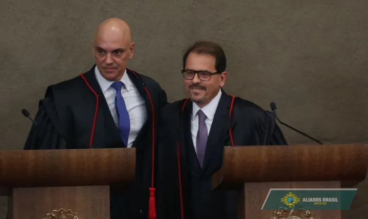 Flagra em Brasília: Ministro do TSE e aliado de Moraes se reúne com advogado de Daniel Vorcaro