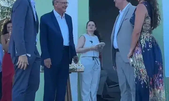 Fotos: João Campos e Tabata Amaral se casam em Pernambuco