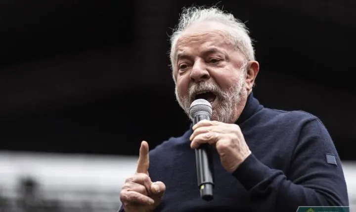 Geração Z se afasta de Lula e aproxima da direita, diz Reuters