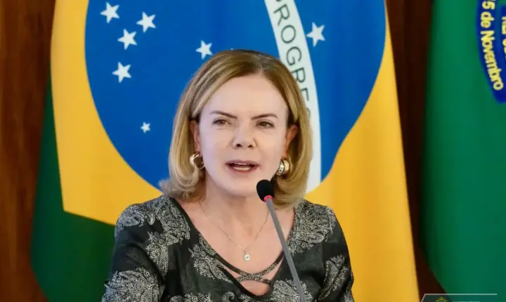 Gleisi defende “reforma” do Poder Judiciário proposta por Dino