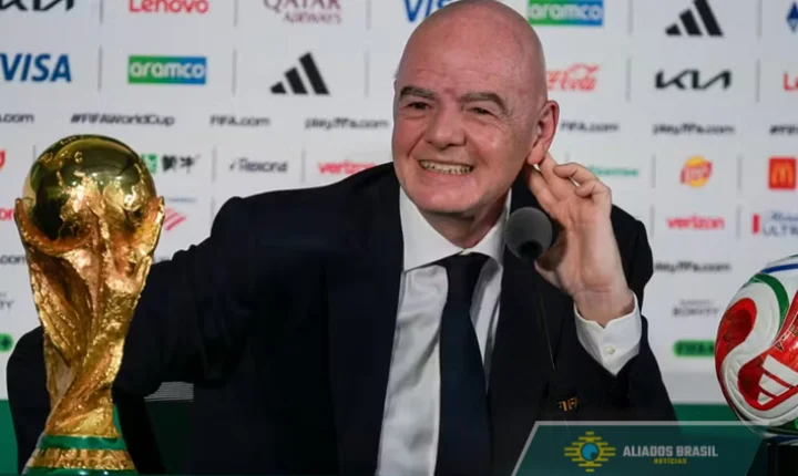 Infantino escreve carta à seleção argentina após a derrota na final da Copa para a Espanha; leia o texto
