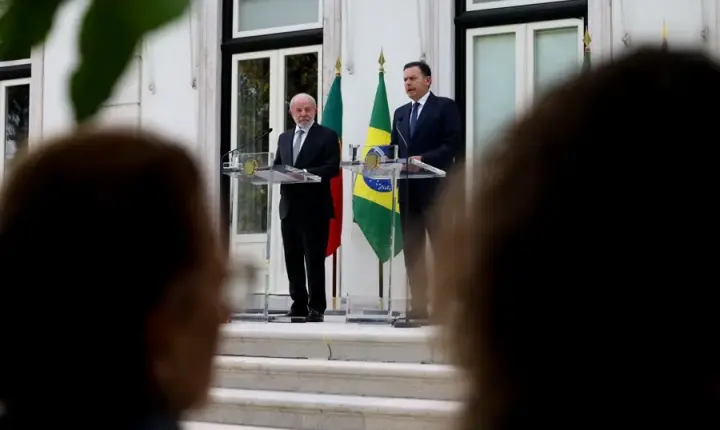 Lisboa: Protesto contra Lula reúne portugueses e brasileiros