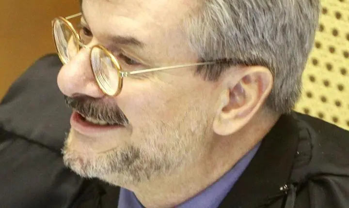 Ministro do STJ afastado por denúncia de assédio sexual mantém remuneração de R$ 100 mil