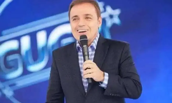 Mistério no túmulo de Gugu? Programa do Ratinho exibe supostas mensagens do apresentador e causa polêmica nas redes