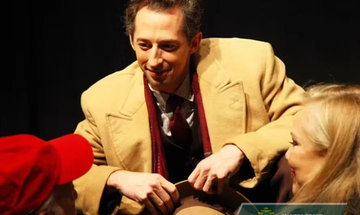 Morre Josh Grisetti, ator de 'Marvelous Mrs. Maisel', aos 44 anos