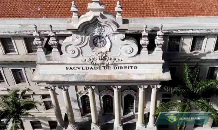 MP denuncia ex-professor da USP por estupro e assédio contra alunos