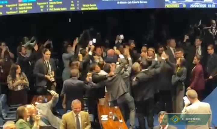 Oposição comemora rejeição de Jorge Messias ao STF; veja o momento