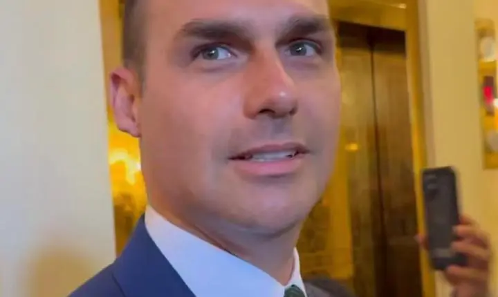 Questionado sobre reunião de Flávio com Trump, Eduardo Bolsonaro responde; veja vídeo