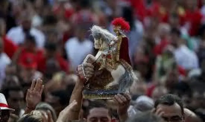 São Jorge: veja o serviço de trens na madrugada e o que muda no trânsito para a festa do Santo Guerreiro