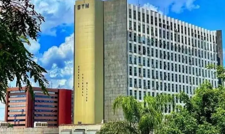 Suboficial da Marinha é condenado por assédio sexual a cabo trans