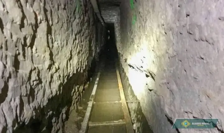 Túnel clandestino ligando o México aos EUA é descoberto pela polícia; VÍDEO mostra como é por dentro