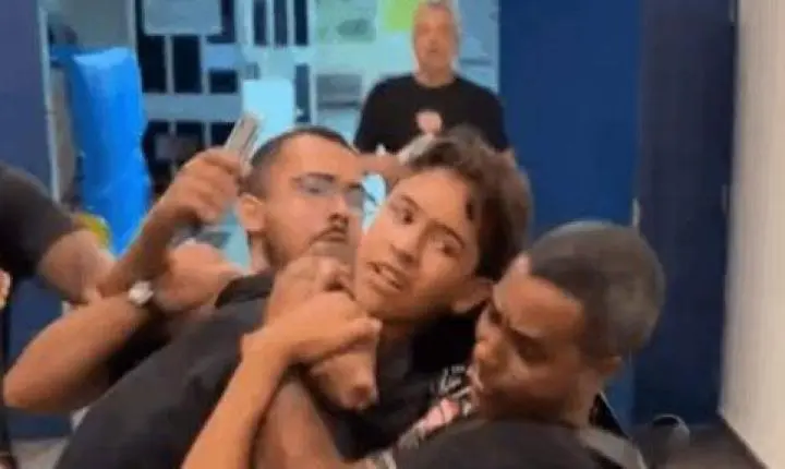 Vídeo: Deputado do PSOL agride equipe de influenciador conservador em campus da UERJ